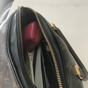 Louis Vuitton Bags - Authentic Louis Vuitton Pallas Monogram handbag Louis Vuitton Bags - Authentic Louis Vuitton Pallas Monogram handbag